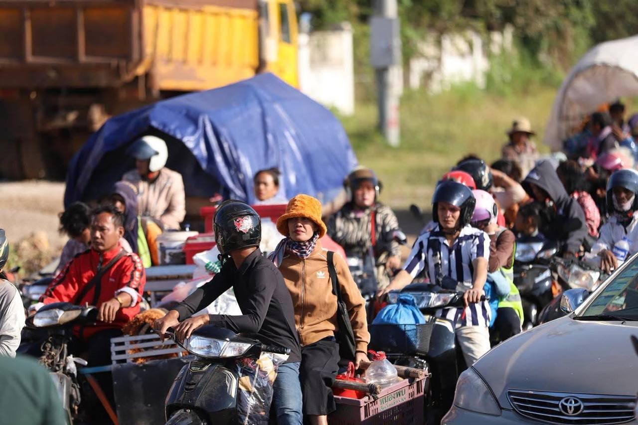 Families on the move along Highway 5.
